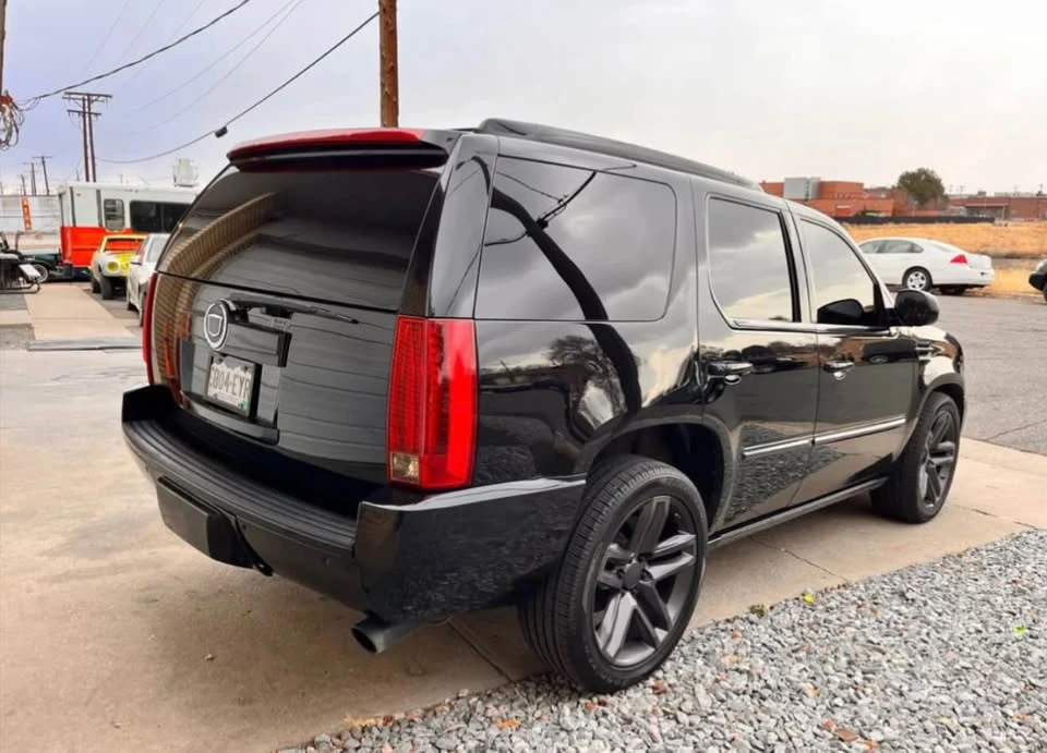 2007 Cadillac Escalade & EXT 3rd Gen - Image 3 of 12