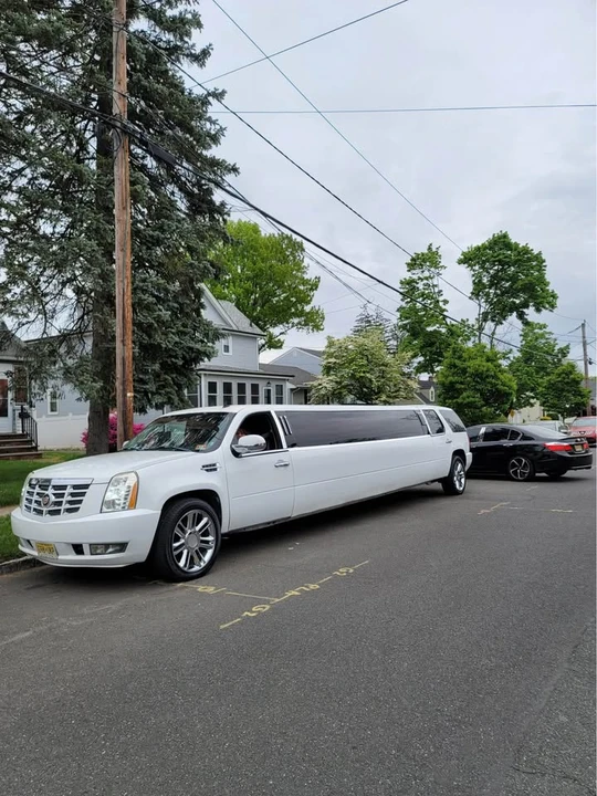2007 Cadillac Escalade & EXT 3rd Gen - Image 3 of 6