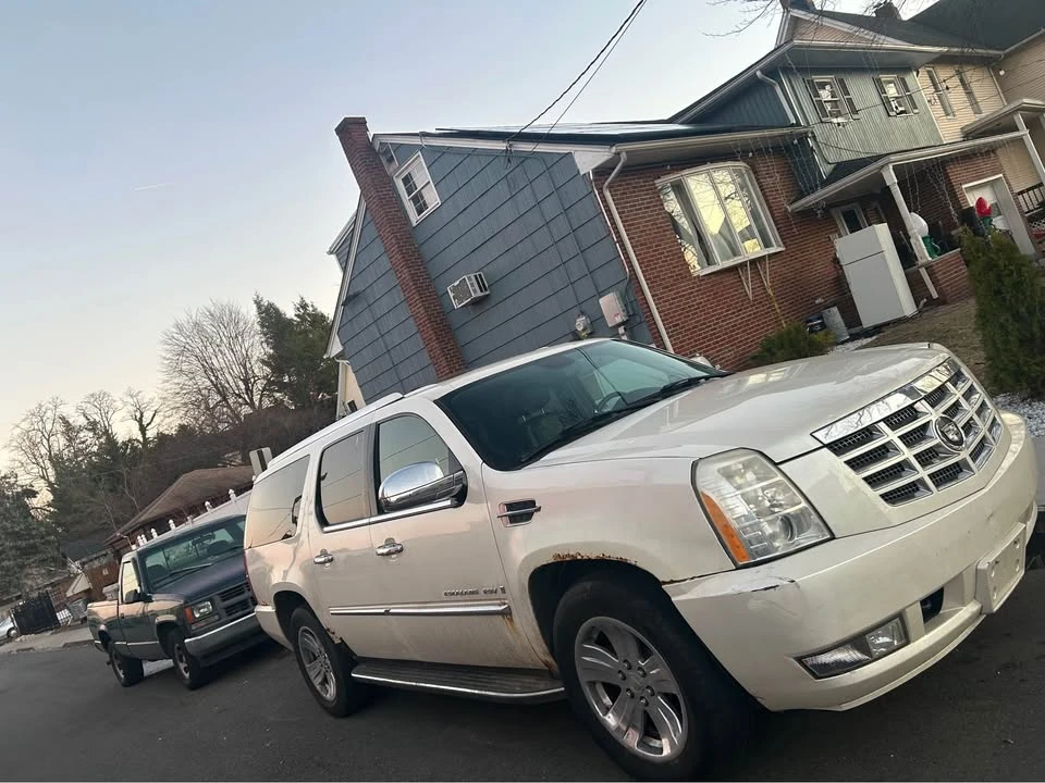 2007 Cadillac Escalade & EXT 3rd Gen - Image 2 of 4