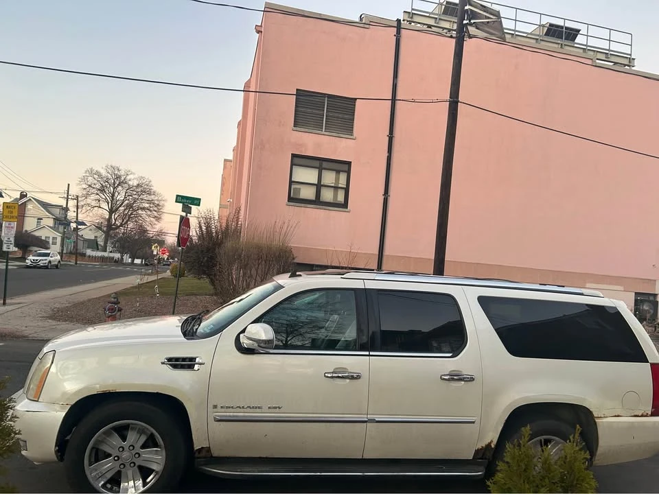 2007 Cadillac Escalade & EXT 3rd Gen - Image 4 of 4