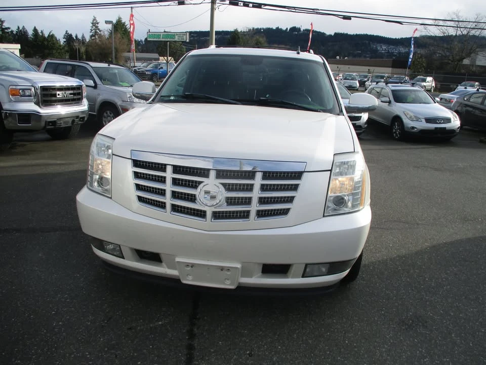 2007 Cadillac Escalade & EXT 3rd Gen - Image 2 of 16