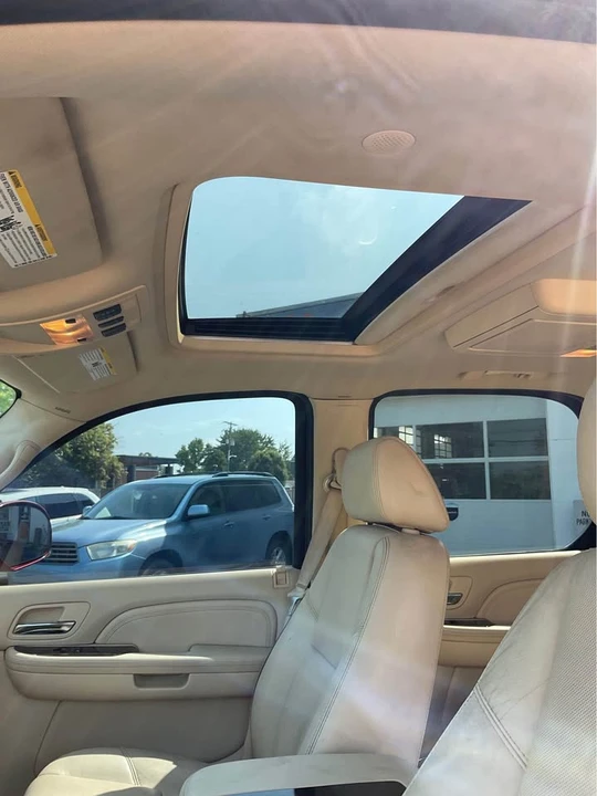 2007 Cadillac Escalade & EXT 3rd Gen - Image 11 of 19