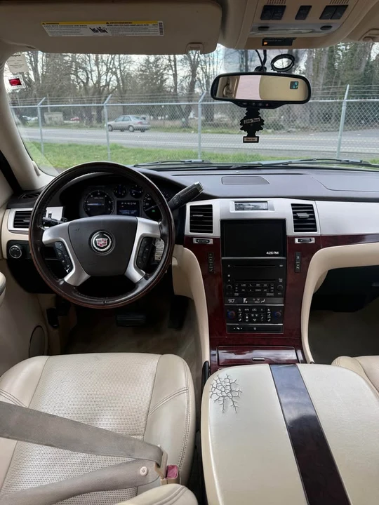 2007 Cadillac Escalade & EXT 3rd Gen - Image 11 of 17