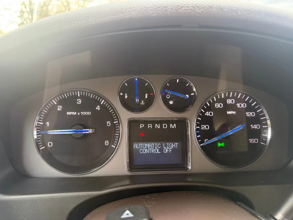 2007 Cadillac Escalade & EXT 3rd Gen - Image 16 of 17
