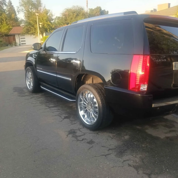 2007 Cadillac Escalade & EXT 3rd Gen - Image 5 of 9