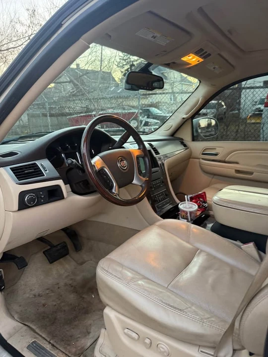 2007 Cadillac Escalade & EXT 3rd Gen - Image 13 of 20