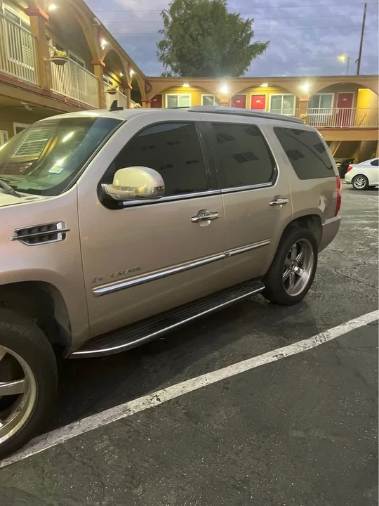 2007 Cadillac Escalade & EXT 3rd Gen - Image 6 of 8