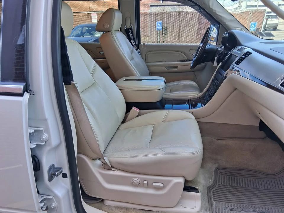 2007 Cadillac Escalade & EXT 3rd Gen - Image 18 of 20