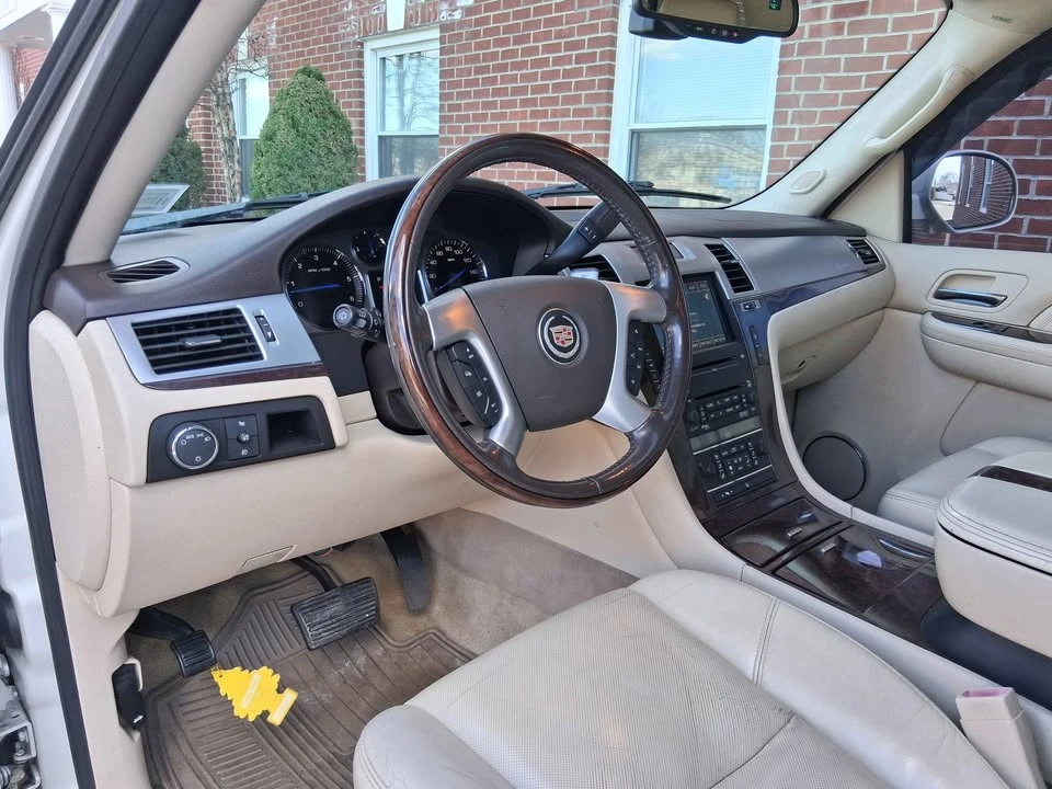 2007 Cadillac Escalade & EXT 3rd Gen - Image 9 of 20