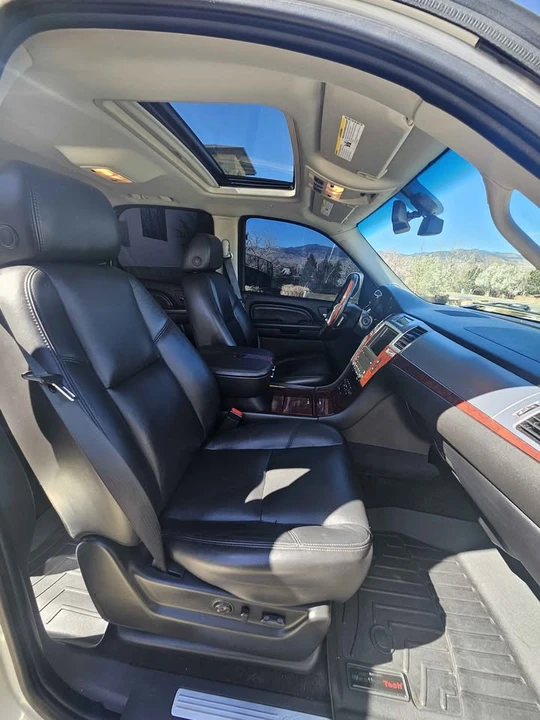 2007 Cadillac Escalade & EXT 3rd Gen - Image 2 of 17