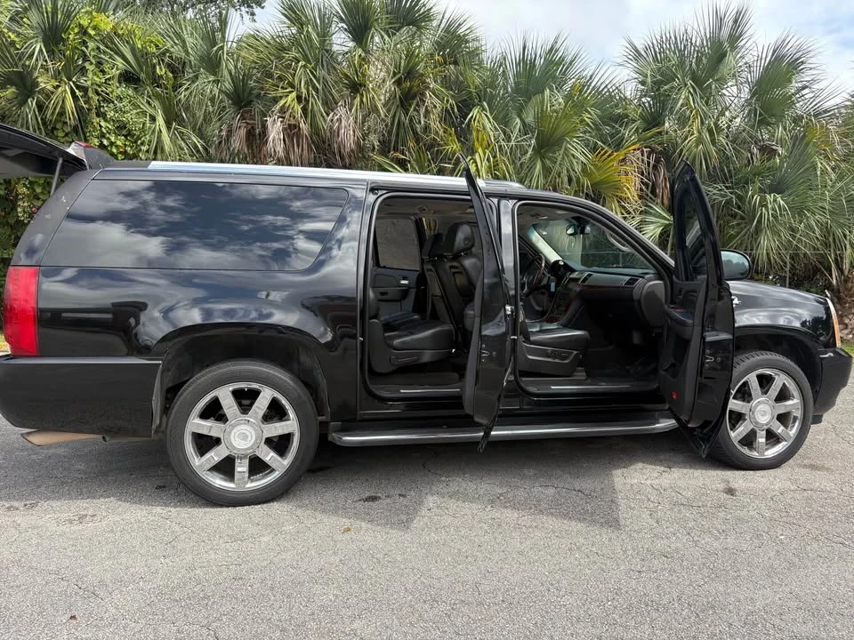 2007 Cadillac Escalade & EXT 3rd Gen - Image 17 of 17
