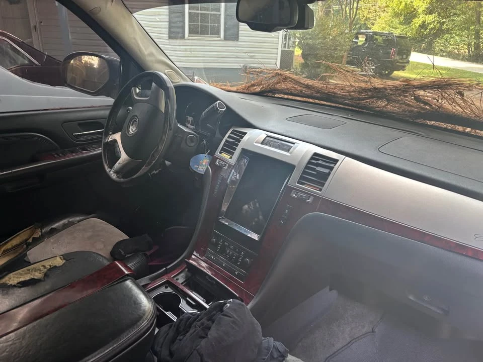 2007 Cadillac Escalade & EXT 3rd Gen - Image 3 of 6