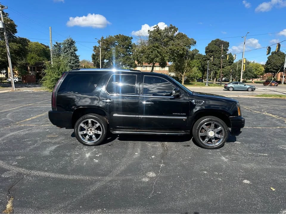 2007 Cadillac Escalade & EXT 3rd Gen - Image 2 of 15