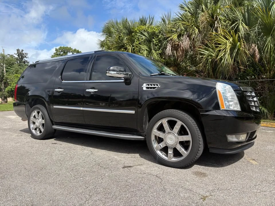 2007 Cadillac Escalade & EXT 3rd Gen - Image 6 of 17