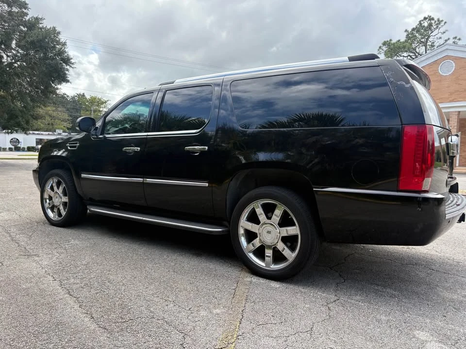 2007 Cadillac Escalade & EXT 3rd Gen - Image 4 of 17