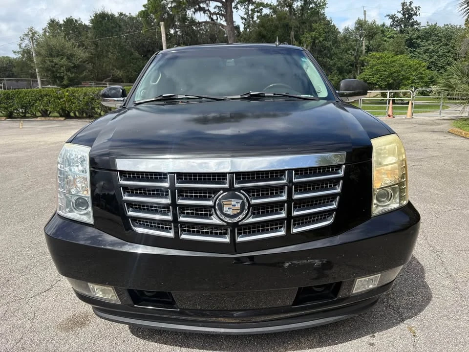 2007 Cadillac Escalade & EXT 3rd Gen - Image 2 of 17