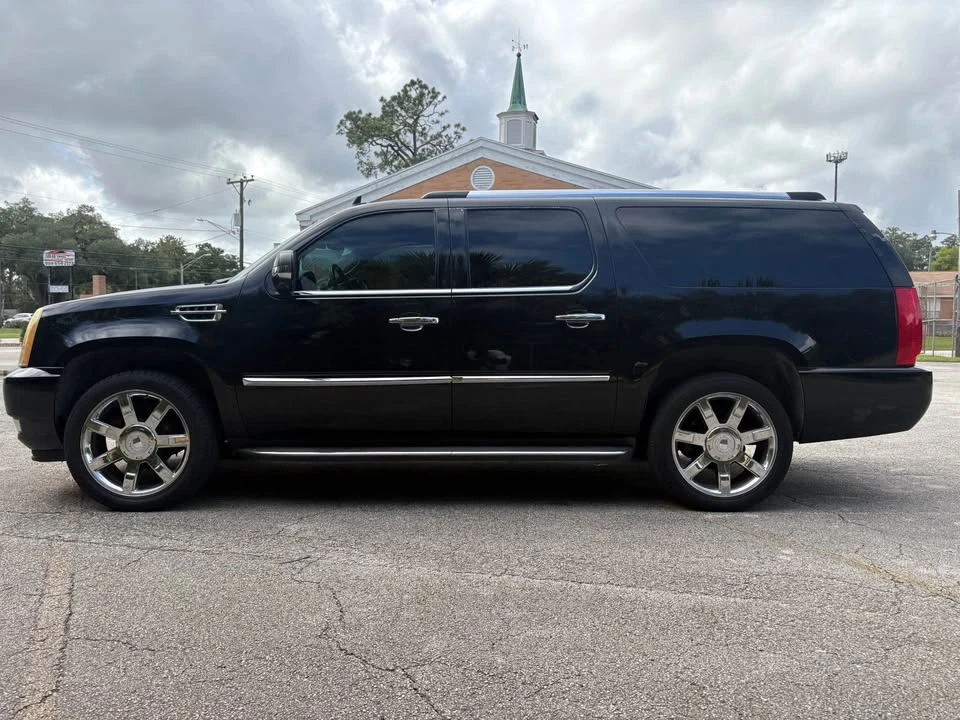 2007 Cadillac Escalade & EXT 3rd Gen - Image 3 of 17