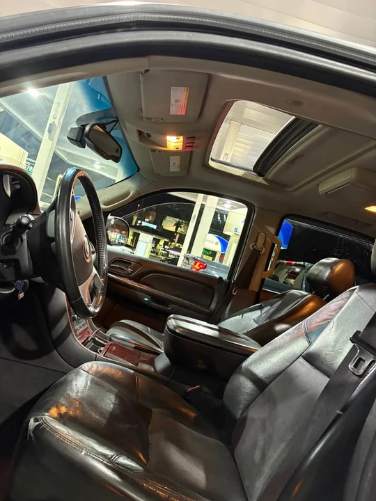 2007 Cadillac Escalade & EXT 3rd Gen - Image 5 of 10