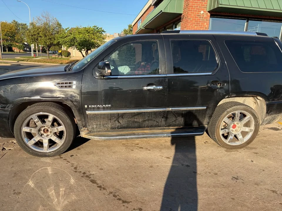 2007 Cadillac Escalade & EXT 3rd Gen - Image 3 of 5