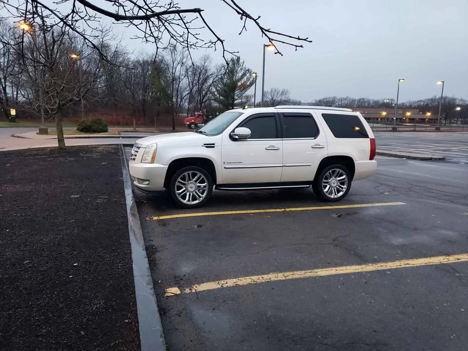2007 Cadillac Escalade & EXT 3rd Gen - Image 4 of 5