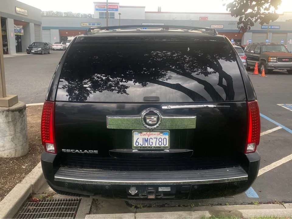 2007 Cadillac Escalade & EXT 3rd Gen - Image 2 of 6