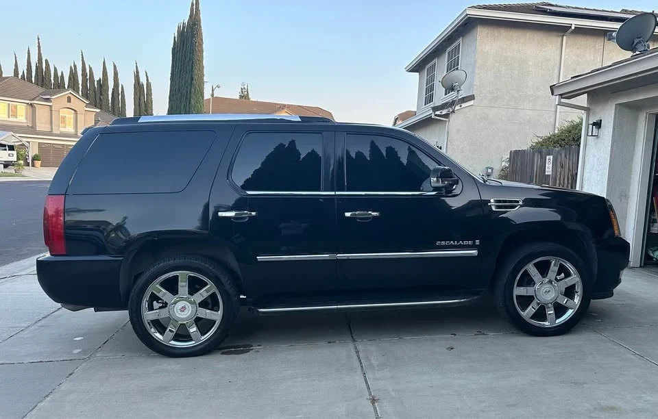 2007 Cadillac Escalade & EXT 3rd Gen - Image 2 of 7
