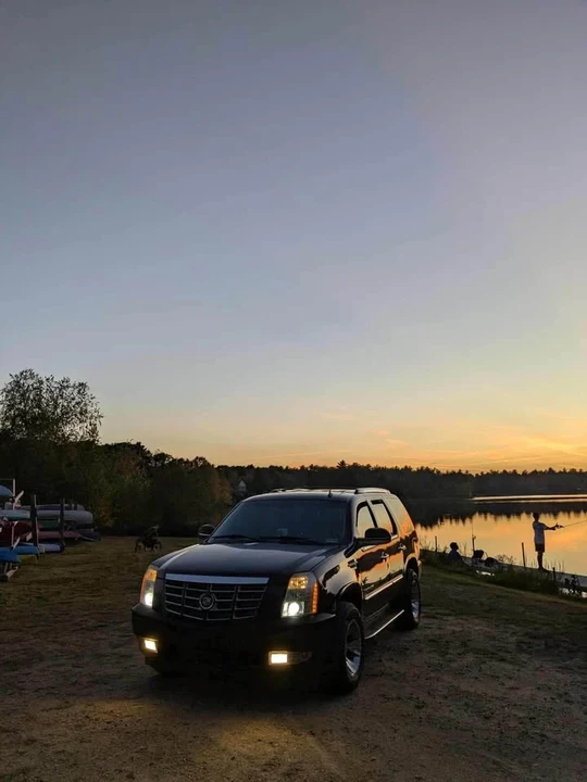 2007 Cadillac Escalade & EXT 3rd Gen - Image 2 of 20