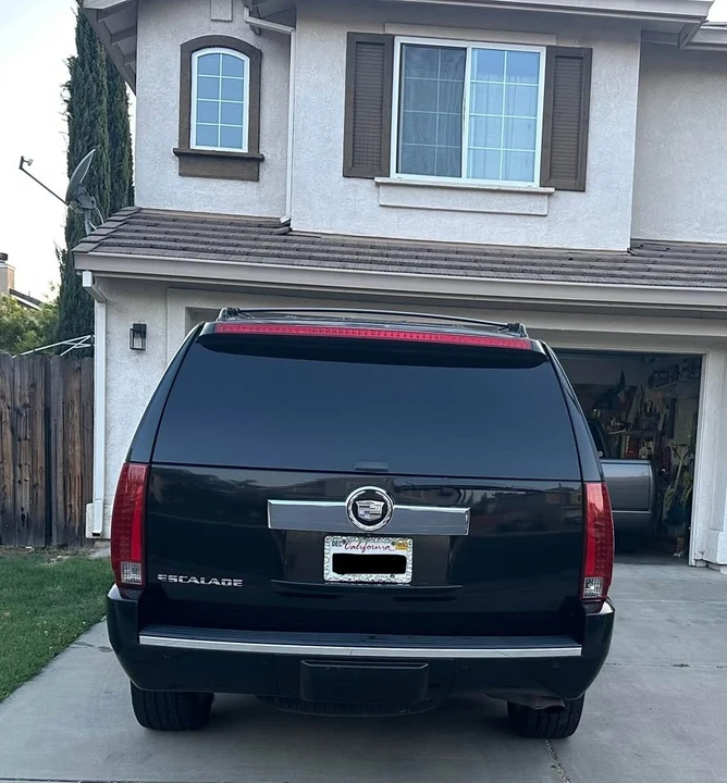 2007 Cadillac Escalade & EXT 3rd Gen - Image 2 of 8