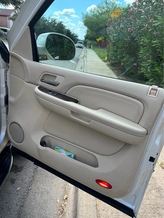 2007 Cadillac Escalade & EXT 3rd Gen - Image 11 of 16