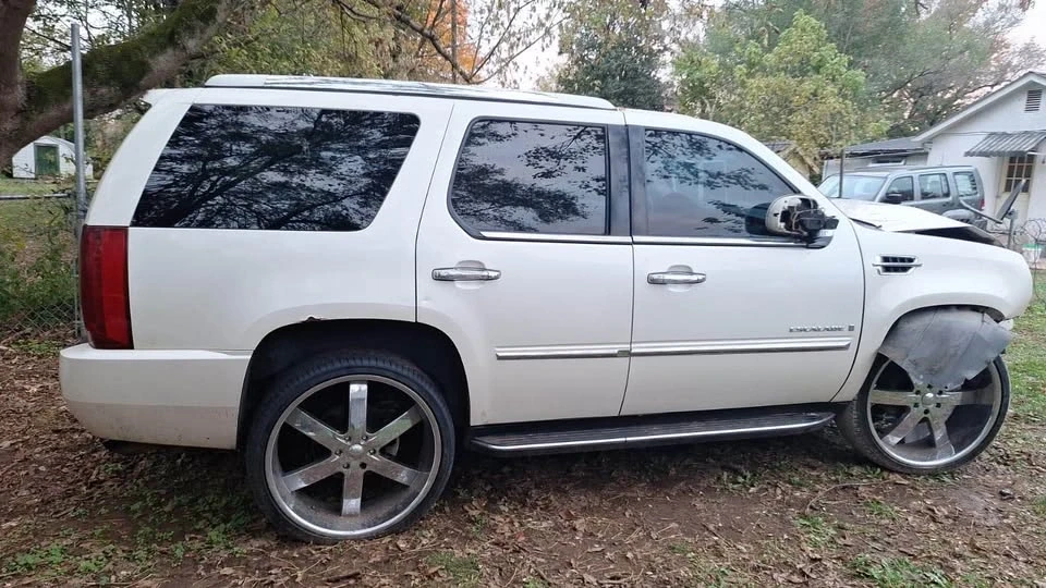 2007 Cadillac Escalade & EXT 3rd Gen - Image 2 of 3