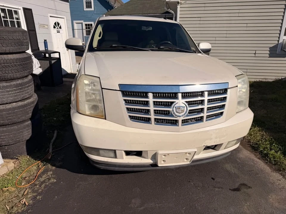 2007 Cadillac Escalade & EXT 3rd Gen - Image 3 of 16