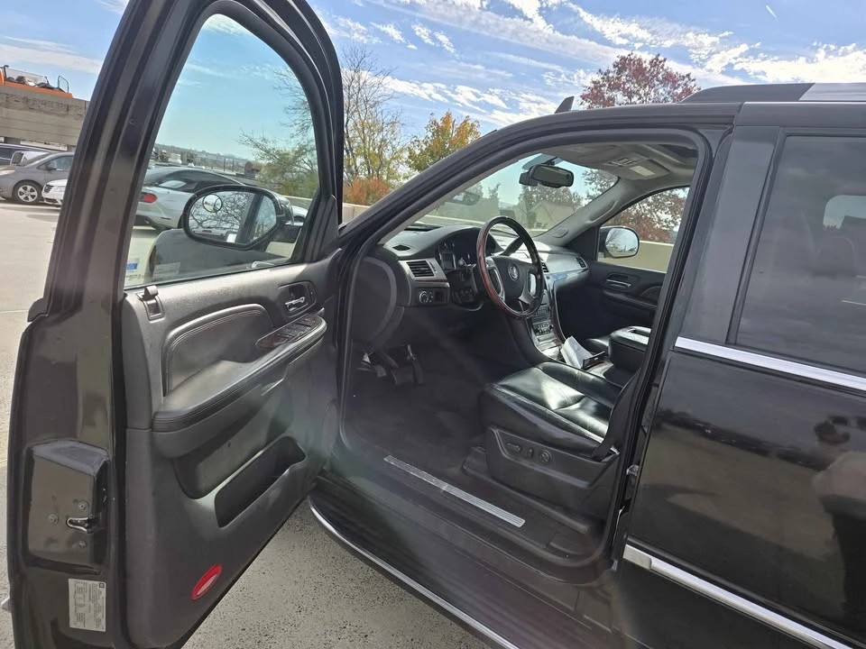 2007 Cadillac Escalade & EXT 3rd Gen - Image 19 of 19