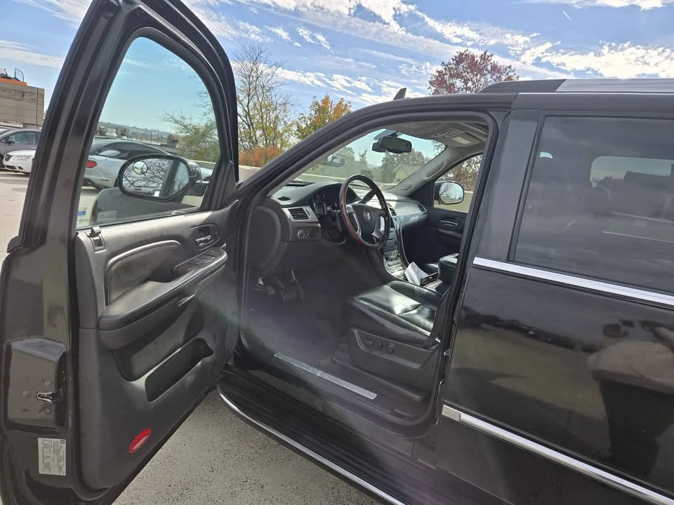 2007 Cadillac Escalade & EXT 3rd Gen - Image 13 of 19