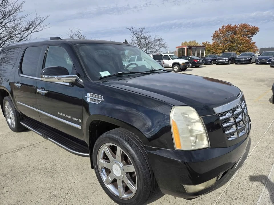 2007 Cadillac Escalade & EXT 3rd Gen - Image 3 of 19