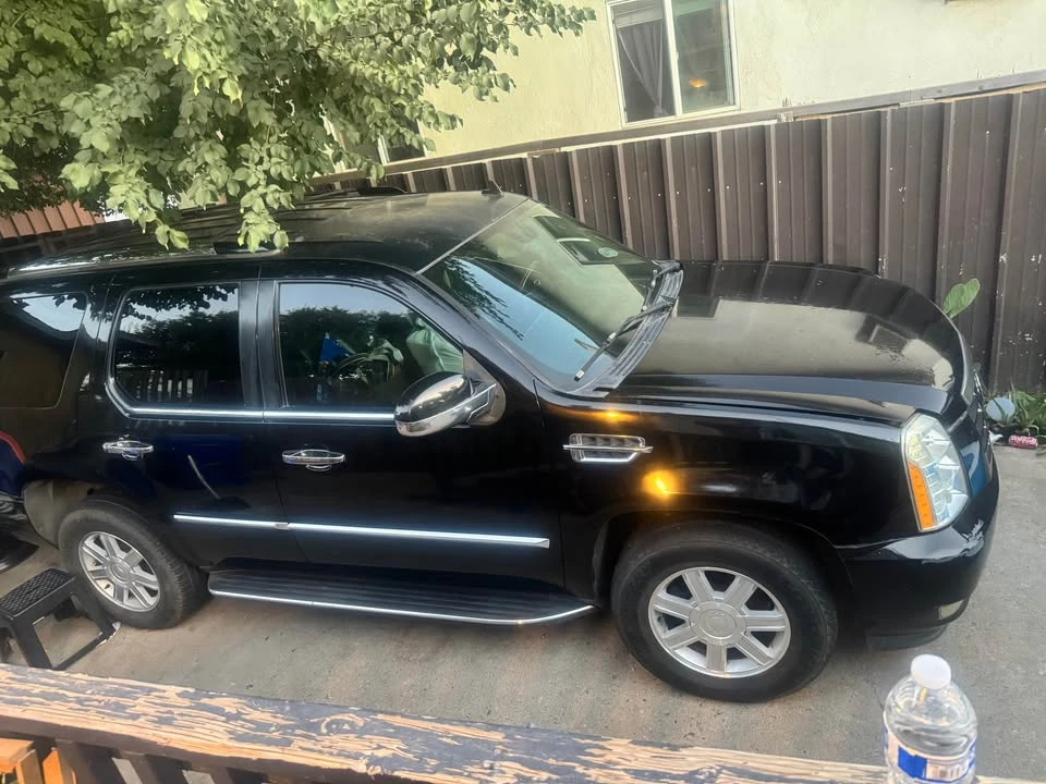2007 Cadillac Escalade & EXT 3rd Gen - Image 2 of 10