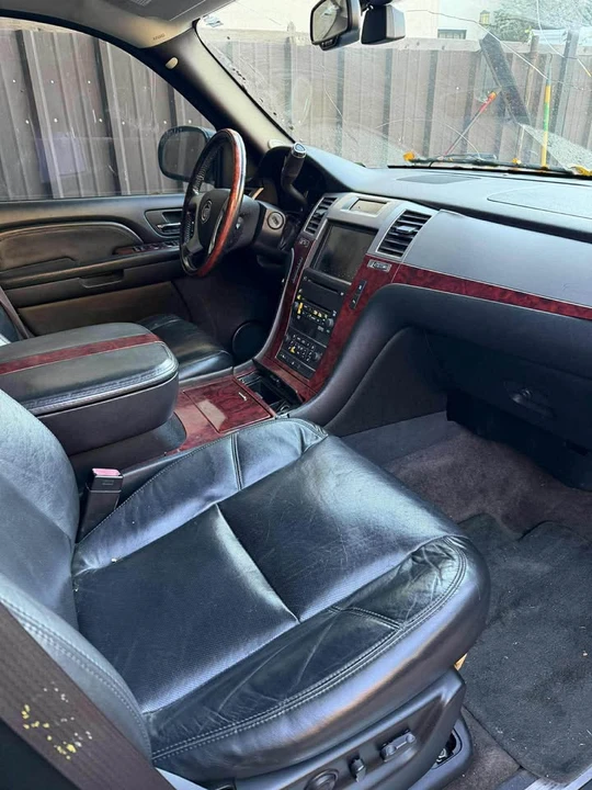 2007 Cadillac Escalade & EXT 3rd Gen - Image 9 of 10
