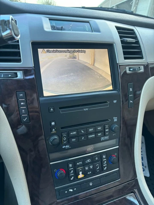 2007 Cadillac Escalade & EXT 3rd Gen - Image 12 of 16