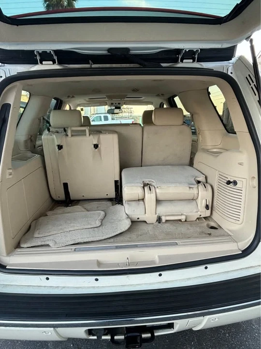 2007 Cadillac Escalade & EXT 3rd Gen - Image 10 of 16