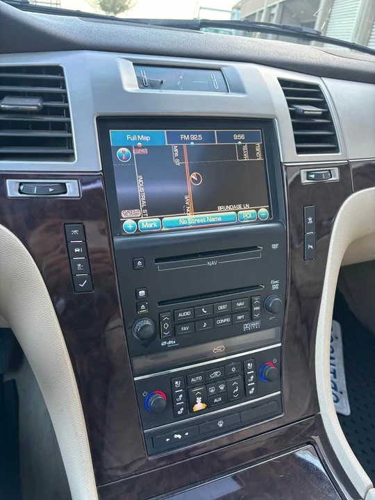 2007 Cadillac Escalade & EXT 3rd Gen - Image 14 of 16