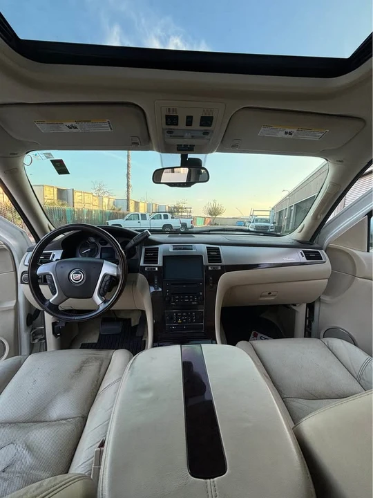 2007 Cadillac Escalade & EXT 3rd Gen - Image 6 of 16