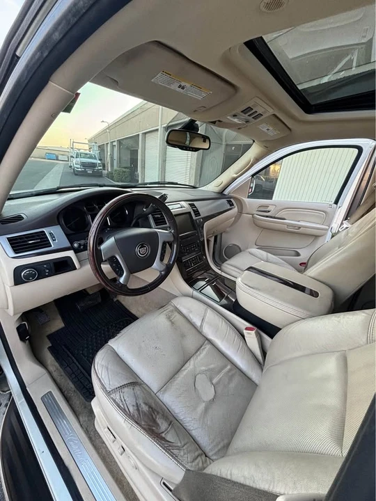 2007 Cadillac Escalade & EXT 3rd Gen - Image 5 of 16
