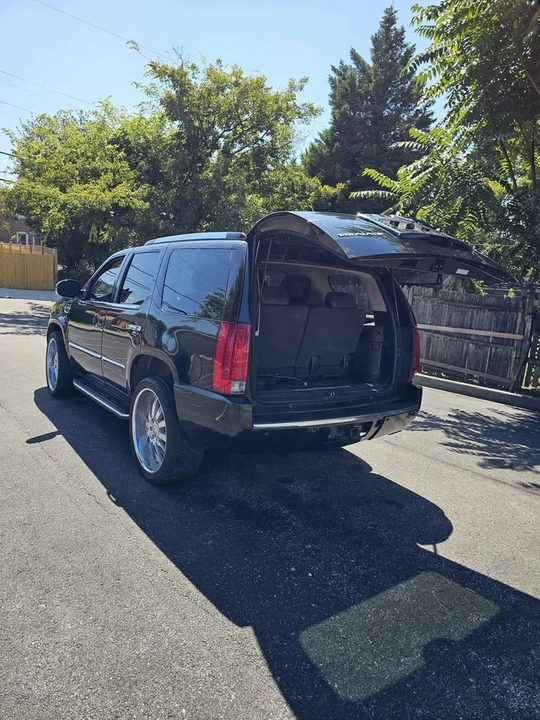 2007 Cadillac Escalade & EXT 3rd Gen - Image 5 of 13