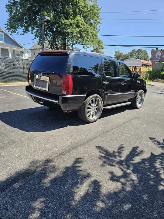 2007 Cadillac Escalade & EXT 3rd Gen - Image 4 of 13