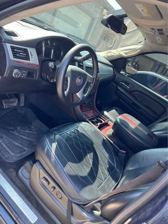 2007 Cadillac Escalade & EXT 3rd Gen - Image 6 of 8