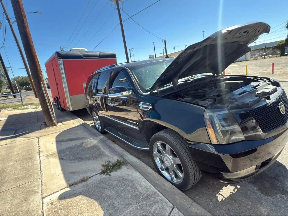 2007 Cadillac Escalade & EXT 3rd Gen - Image 8 of 9