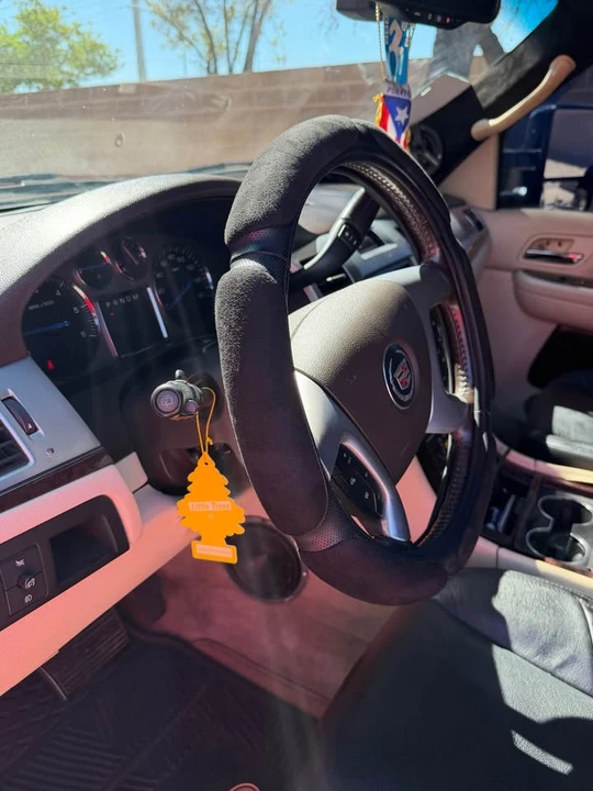 2007 Cadillac Escalade & EXT 3rd Gen - Image 2 of 11