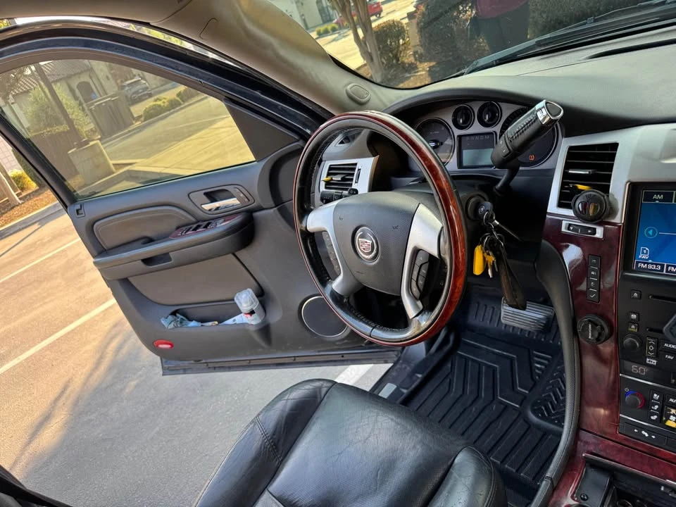2007 Cadillac Escalade & EXT 3rd Gen - Image 11 of 13
