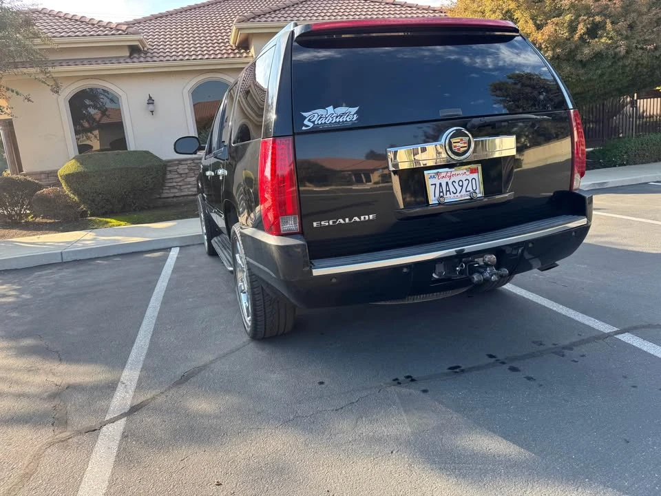 2007 Cadillac Escalade & EXT 3rd Gen - Image 2 of 13