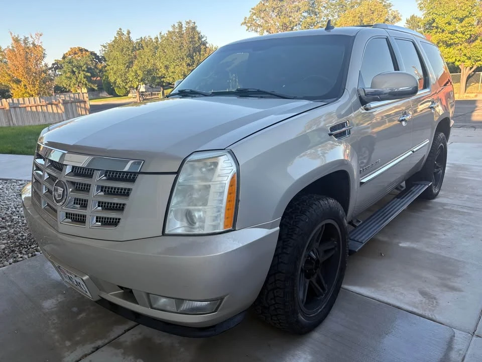 2007 Cadillac Escalade & EXT 3rd Gen - Image 10 of 10