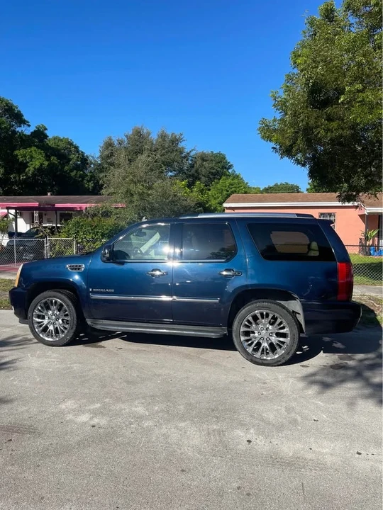 2007 Cadillac Escalade & EXT 3rd Gen - Image 5 of 11